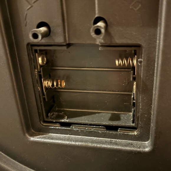 VINTAGE HELLO KITTY CLOCK - Picture 4 of 6